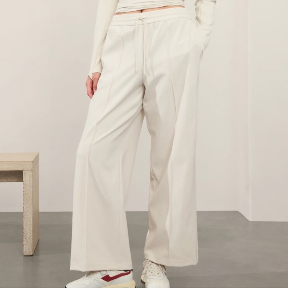 Athleta Wide-Leg Drawstring Pants in Cream